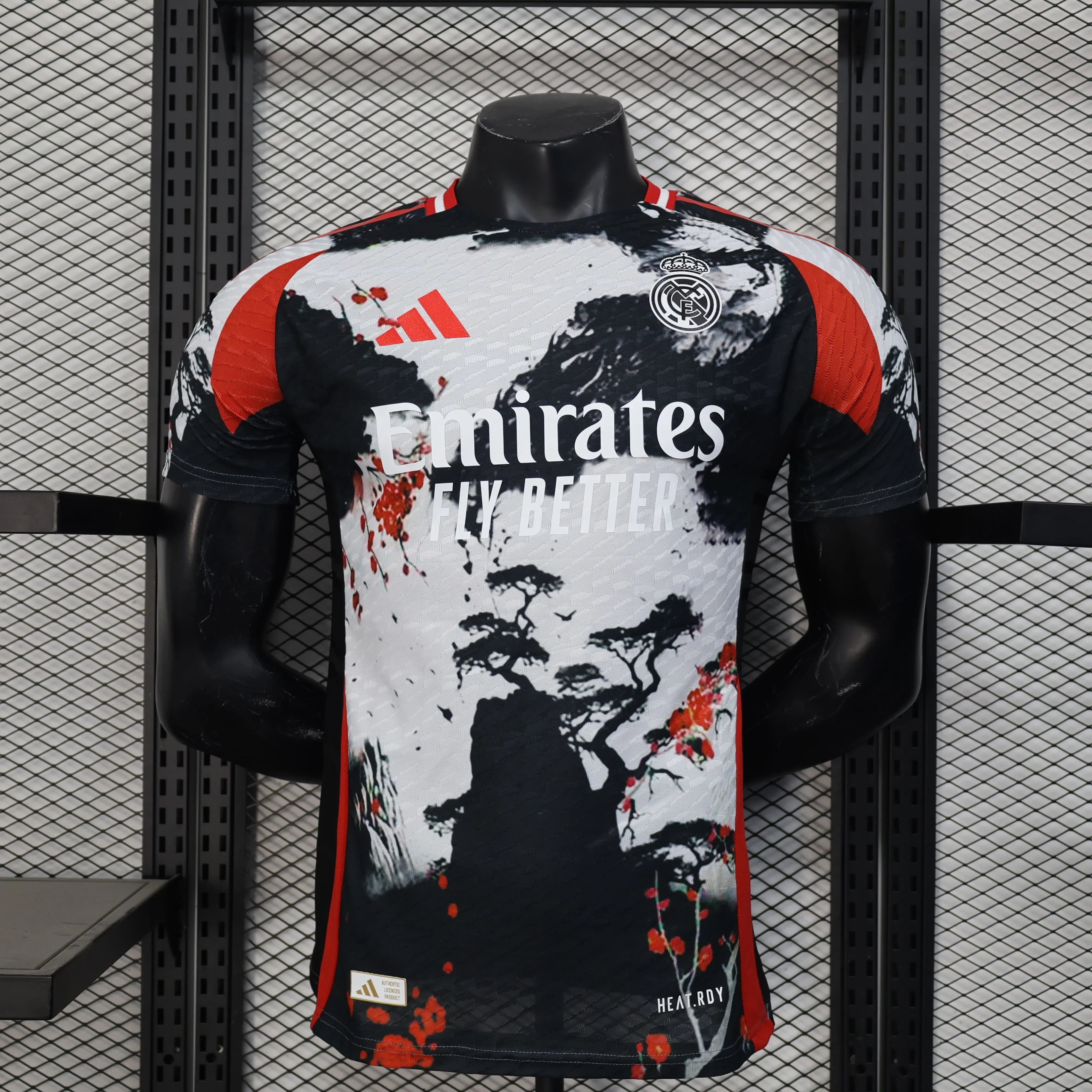Maillot Réal Madrid concept 2025-2026